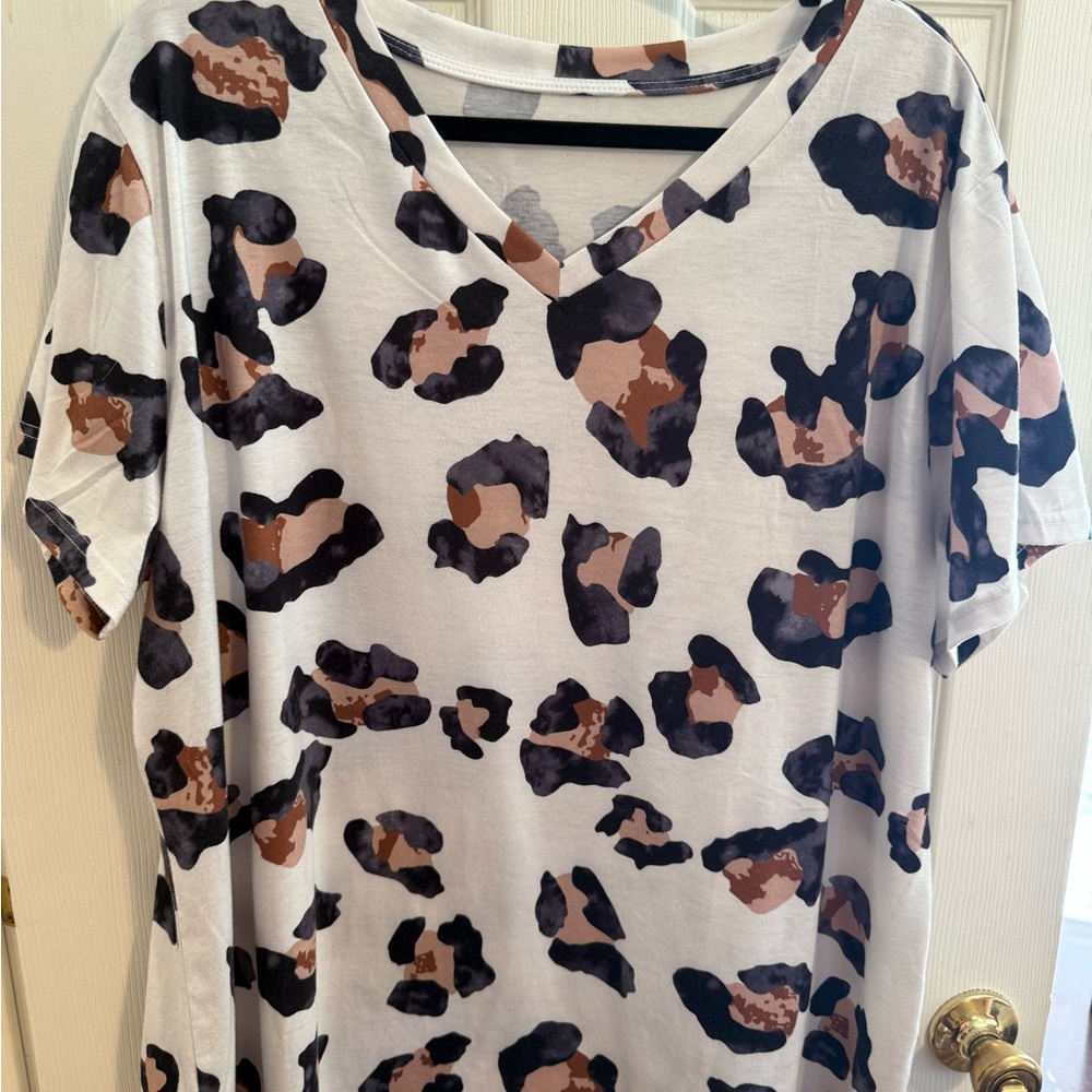 SHEIN Black and Brown Boxy Short Sleeve T-Shirt